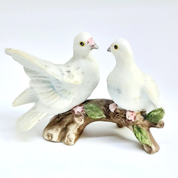 Lefton ❤️ Love Birds ❤️ Porcelain Bisque Doves on a Branch - Picture 1 of 9
